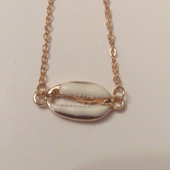 Puka Shell Bracelet - Picture 2 of 2